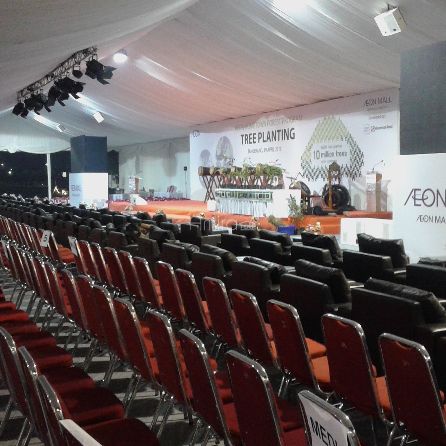 sewa tenda roder dekorasi malam hari[1]